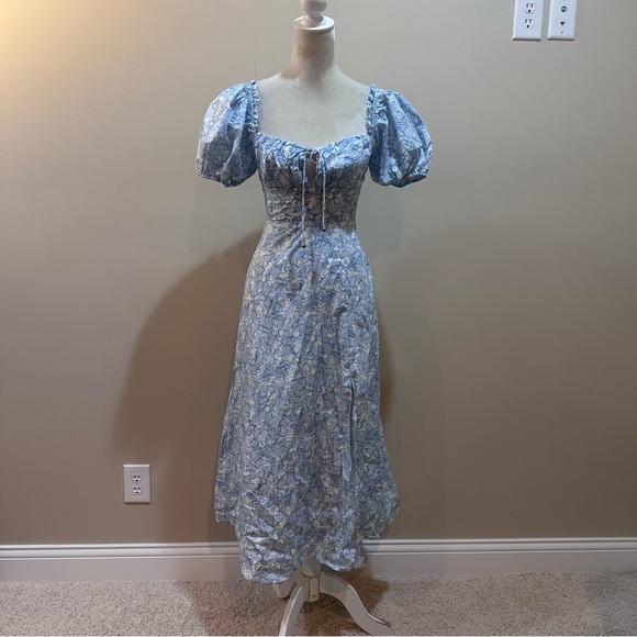 NWT• Hello Molly Midi Dress - Picture 5 of 12